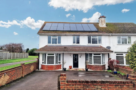 Somerset Road, Maidstone ME15 4 bed property for sale