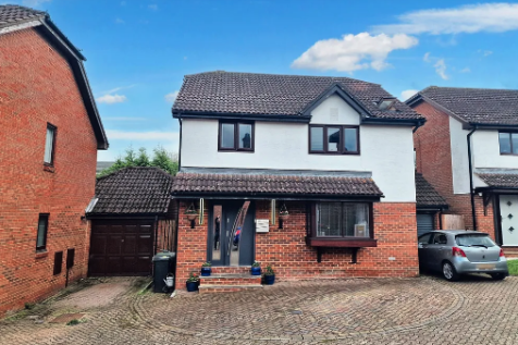 Raymer Road, Maidstone ME14 4 bed detached house for sale