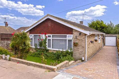 Cradock Place, Worthing BN13 3 bed detached bungalow for sale