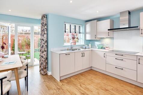4 bedroom semi-detached house for sale