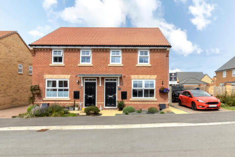 3 bedroom semi-detached house for sale