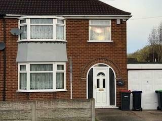 3 bedroom semi-detached house for sale