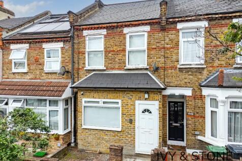 Fairfield Road, London, Greater... 2 bed terraced house for sale