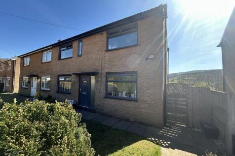 Shakespeare Avenue, Todmorden 3 bed semi