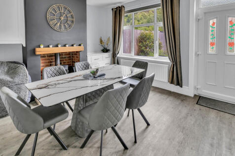 Rochdale Road, Walsden, Todmorden 3 bed semi