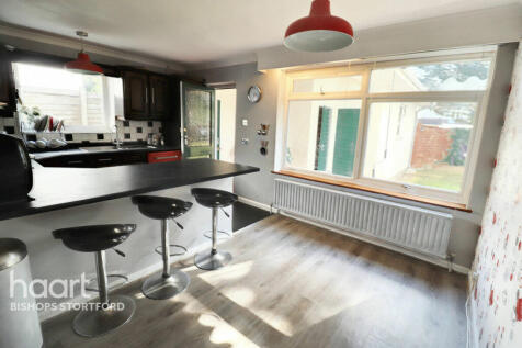 4 bedroom chalet for sale