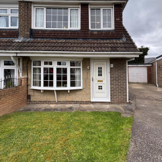 3 bedroom semi-detached house for sale