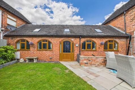 2 bedroom barn conversion for sale