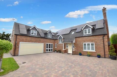 5 bedroom detached house for sale