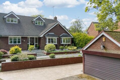 6 bedroom detached house for sale