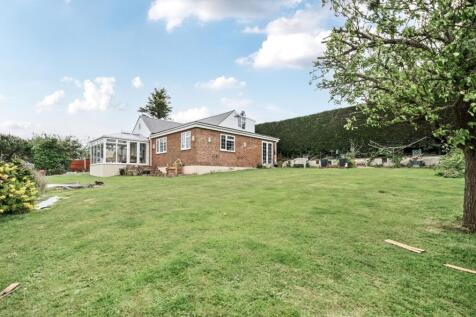 3 bedroom detached bungalow for sale