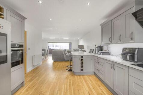 5 bedroom house for sale