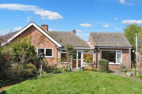3 bedroom semi-detached bungalow for sale