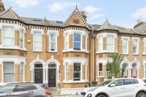 4 bedroom terraced house for sale