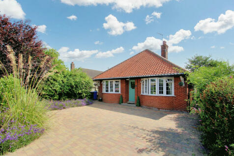 3 bedroom detached bungalow for sale