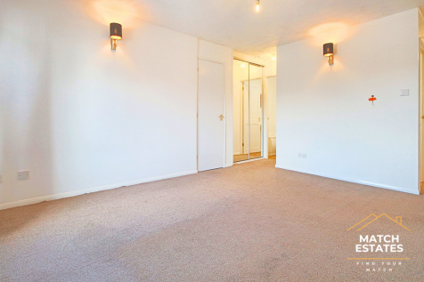 Radnor Bridge Road, Folkestone CT20 Studio for sale