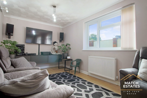 Gladstone Road, Folkestone CT19 4 bed end of terrace house for sale