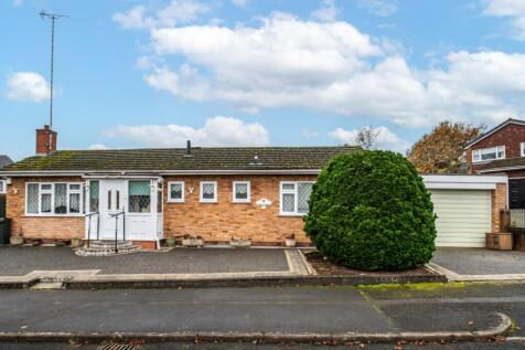 Knutswood Close, West Midlands B13 2 bed bungalow for sale