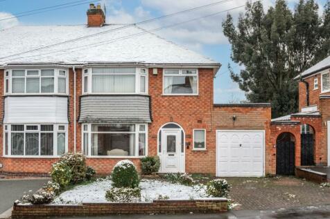 3 bedroom semi-detached house for sale