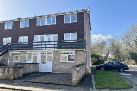 2 bedroom maisonette for sale