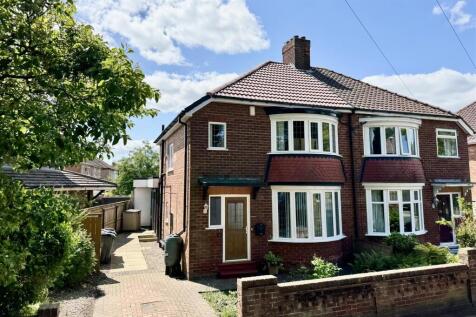 2 bedroom semi-detached house for sale