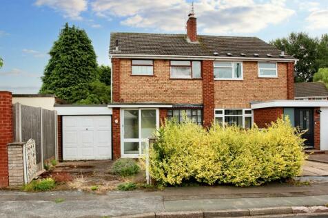 3 bedroom semi-detached house for sale