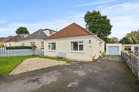 4 bedroom detached bungalow for sale