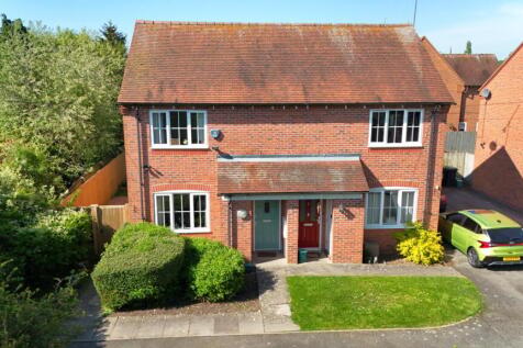 2 bedroom semi-detached house for sale