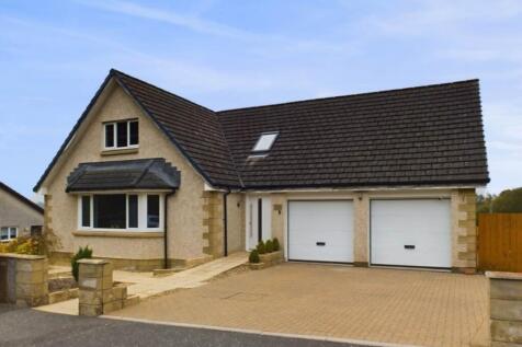 6 bedroom detached house for sale