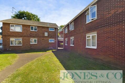 2 bedroom ground floor flat for sale