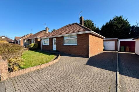 2 bedroom detached bungalow for sale