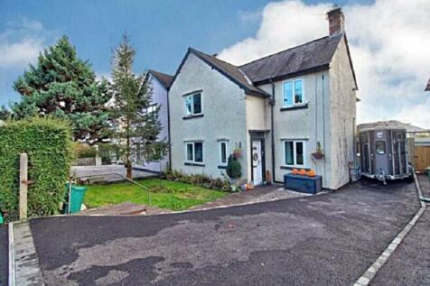 6 bedroom semi-detached house for sale