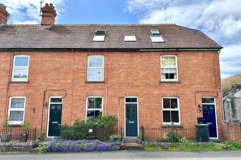 4 bedroom terraced house for sale