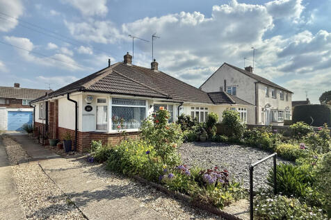 2 bedroom semi-detached bungalow for sale