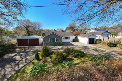 Station Road, Tavistock PL19 3 bed detached bungalow for sale