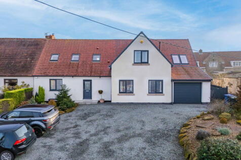 5 bedroom semi-detached house for sale