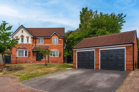 4 bedroom detached house for sale