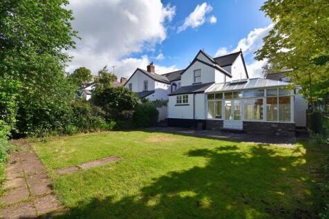 5 bedroom end of terrace house for sale