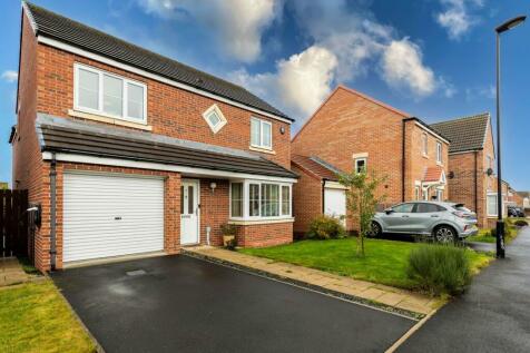 4 bedroom detached house for sale