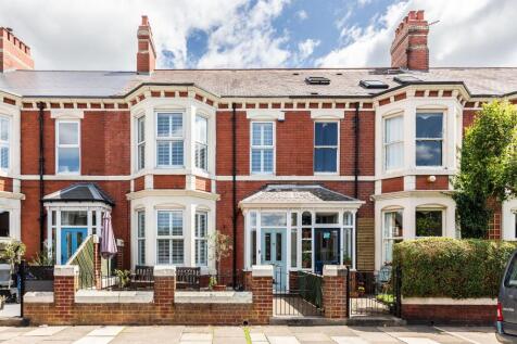 4 bedroom terraced house for sale