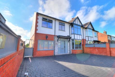 4 bedroom semi-detached house for sale