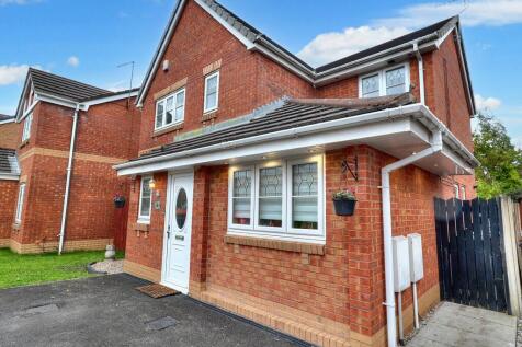 4 bedroom detached house for sale