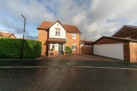 4 bedroom detached house for sale