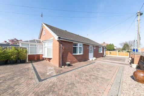 5 bedroom detached bungalow for sale