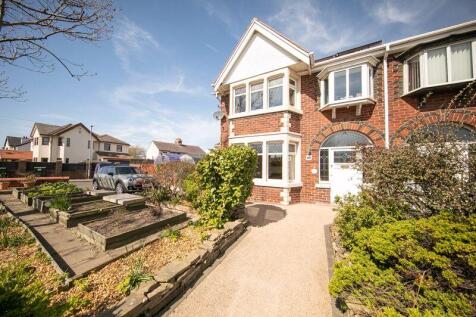 4 bedroom semi-detached house for sale