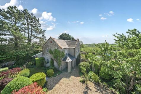 2 bedroom detached house for sale