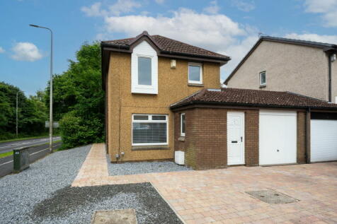 3 bedroom link detached house for sale