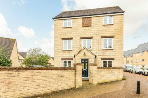 4 bedroom terraced house for sale