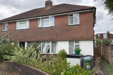 2 bedroom maisonette for sale
