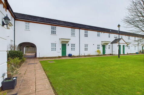2 bedroom maisonette for sale
